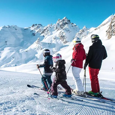 Апартаменты Confortable 2 Pieces, Skis Aux Pieds, Proche Commerces - Fr-1-182a-20 *